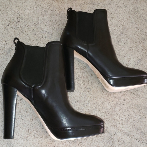 KORS made in Italy real leather platform booties - Picture 9 of 11